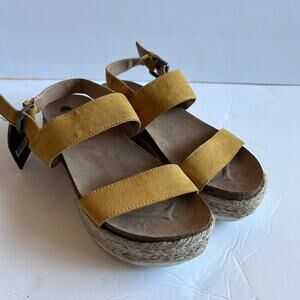 Big Buddha Jute Sandals Size 6 Yellow Ankle Strap Sandals